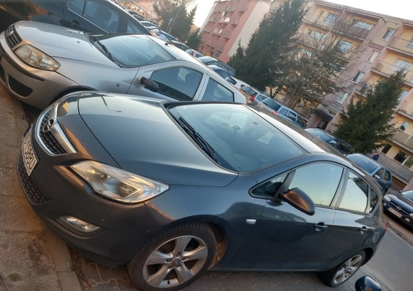 Opel Astra cena 20000 przebieg: 265000, rok produkcji 2012 z Olsztyn małe 92